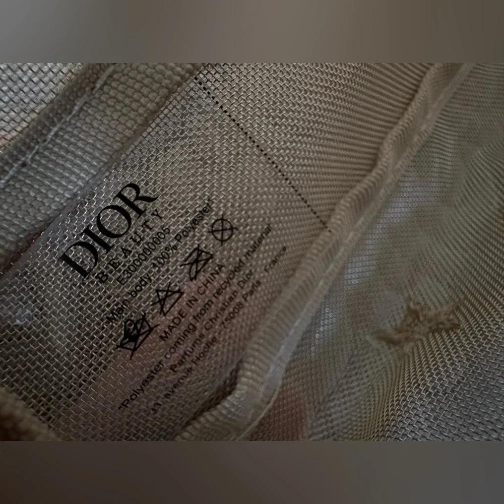 NEW⭐️DIOR Beauty Gold Mesh Embroidered Cosmetic Pouch - Picture 7 of 8